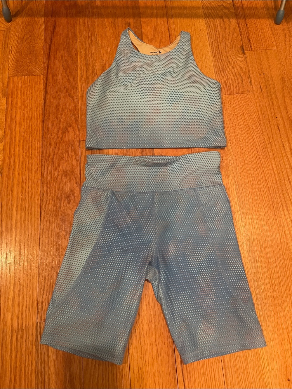 Old Navy Active Matching Set - Top and Bike Shorts